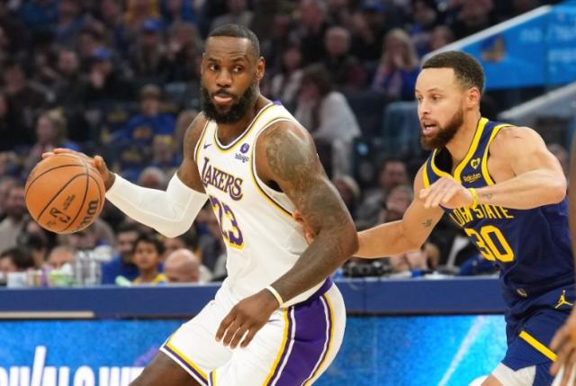 pg模拟器-【现场】附加赛席位争夺战 湖人遗憾不敌勇士