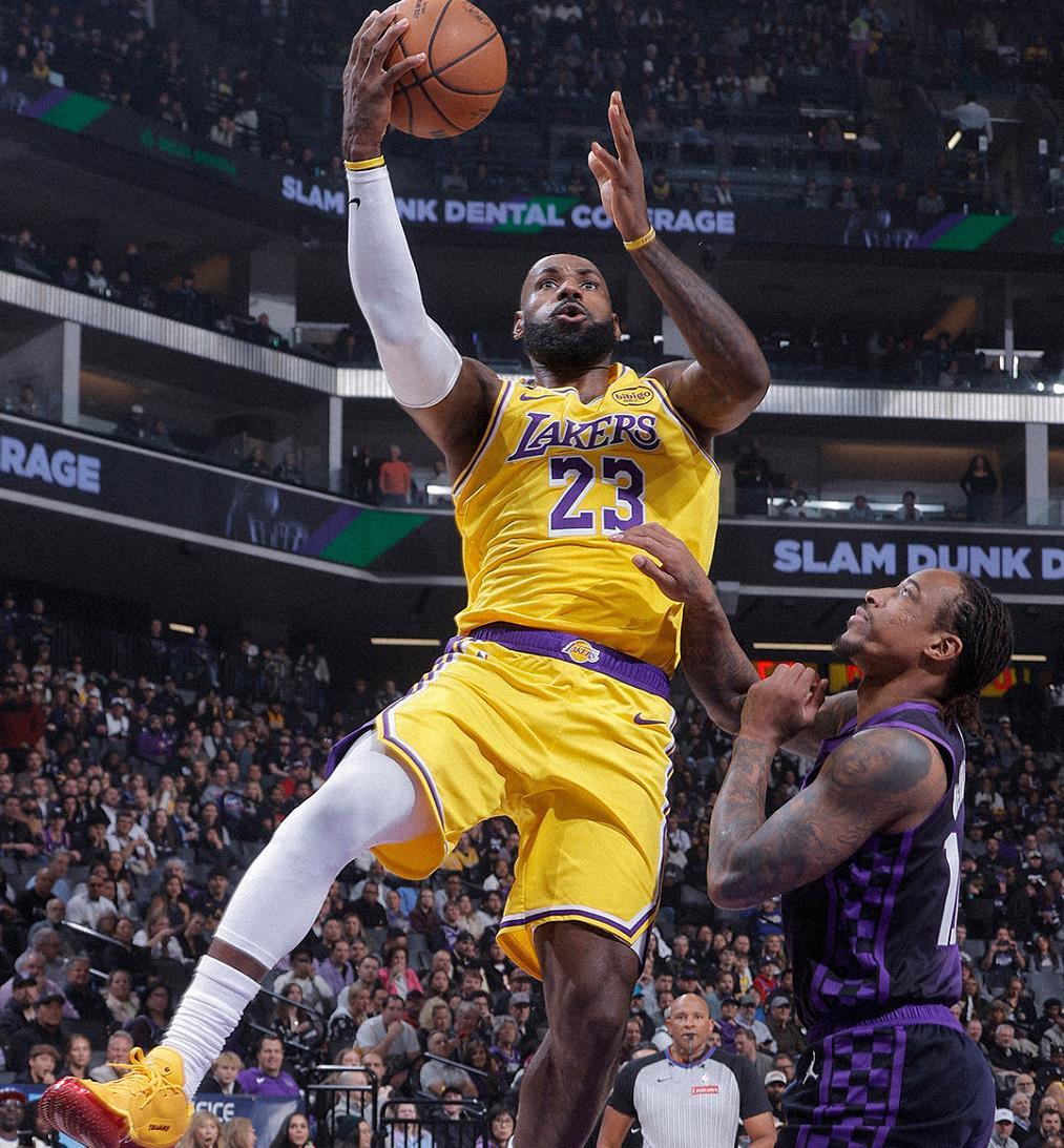 pg电子-东契奇42+7+8！湖人12分不敌国王，看数据：他是头号罪人！