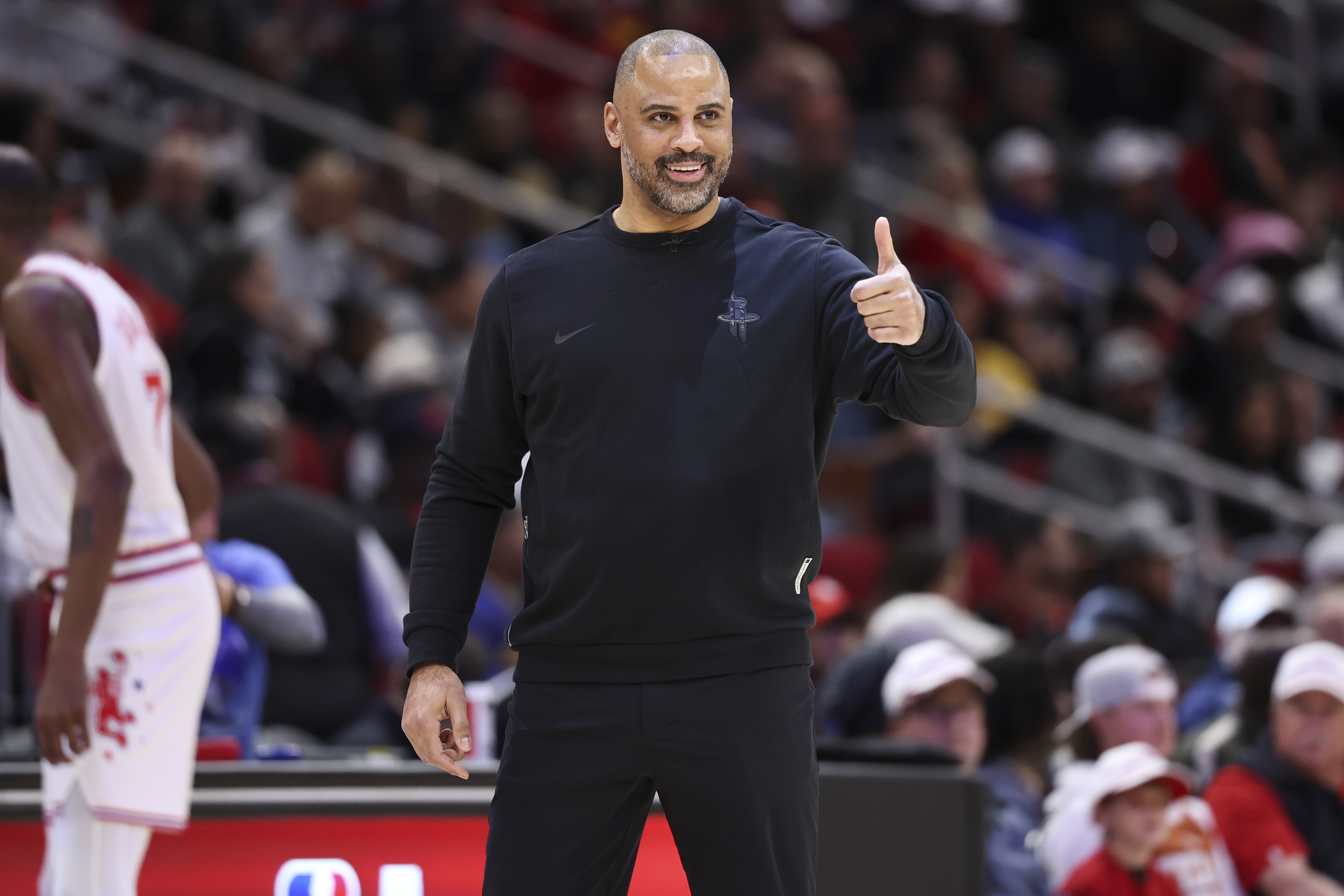 pg电子河南站-19个失误人麻了！火箭没控卫&amp;空间拥挤 失误多看似偶然实则必然？