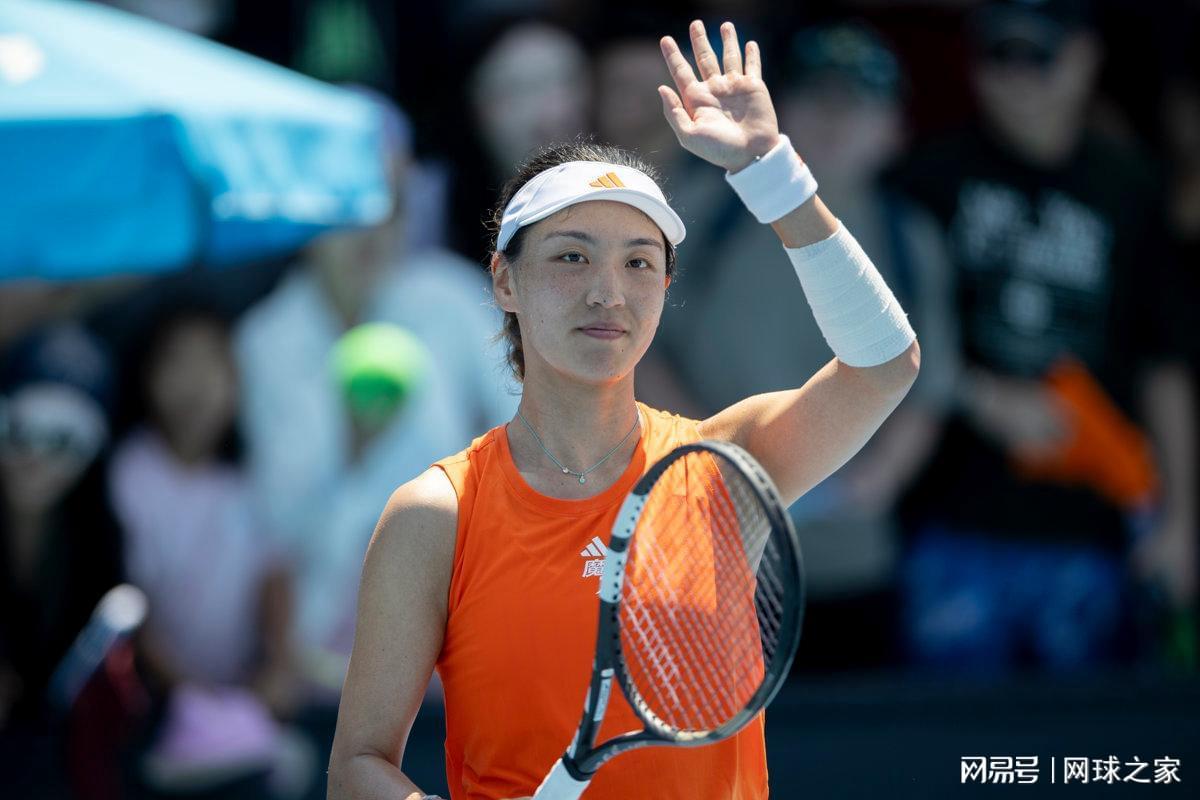 pg电子游戏官网官方网站-又赢了！王欣瑜爆冷诺斯科娃创三项纪录，网友：霉地终变福地