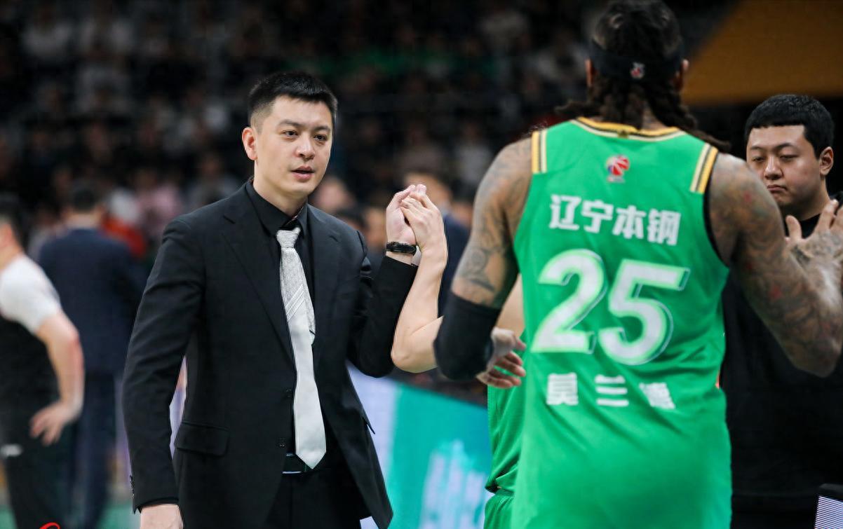 pg电子官网-2点原因！杨鸣坚决辞职，签不来胡金秋前队友，赵继伟无心恋战