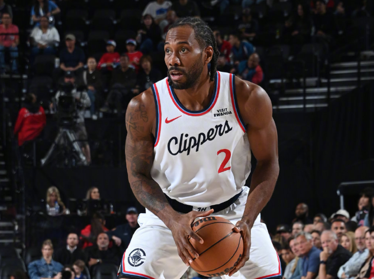 pg官方-送勇士锁定第十！快船力克独行侠小卡34分创纪录 弗拉格25+9